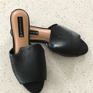 Classic black slide sandles Steve Madden